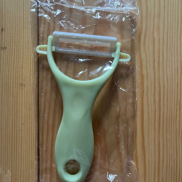 Kids’ Kitchen Helper Bundle - Picture 2 of 5